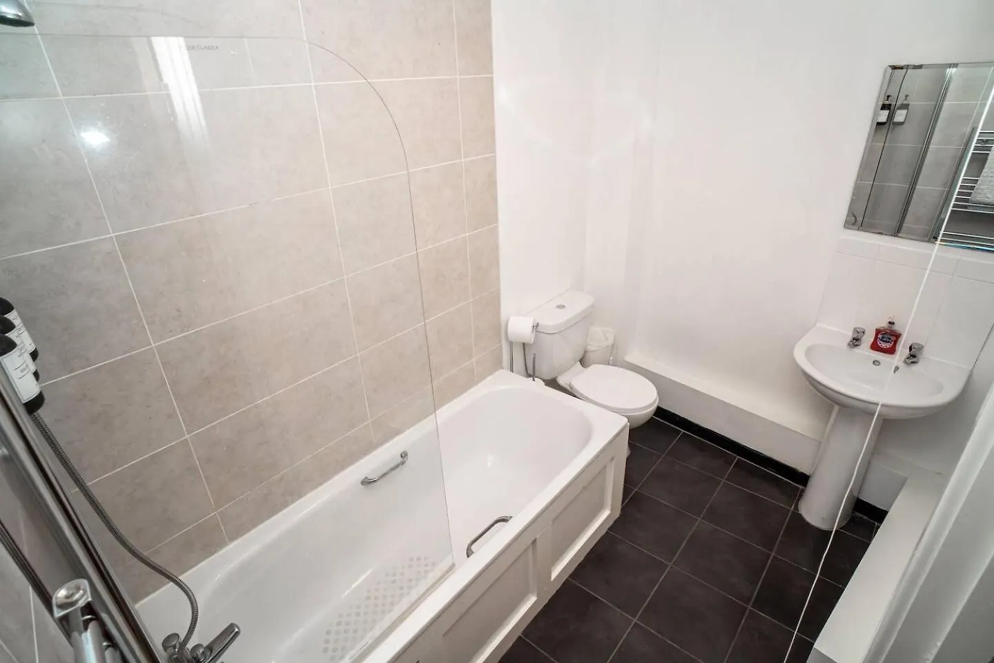 Central Apartment In Belfast City Centre